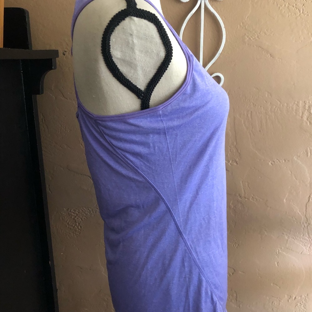 Workout top - Picture 2 of 4